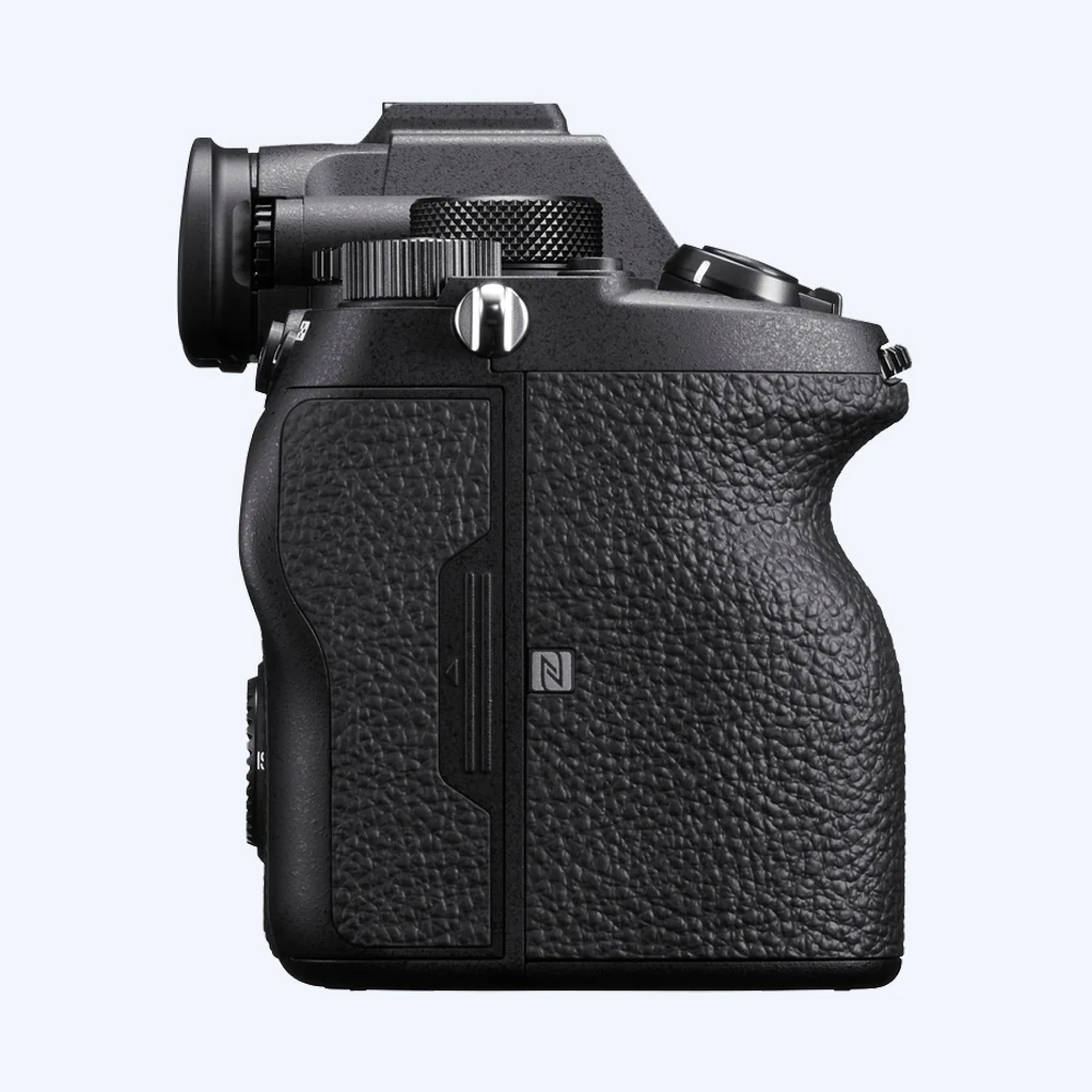 Sony Alpha ILCE-7RM4A 35mm full-frame camera with 61.0MP - Image 5